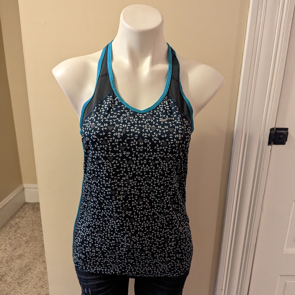 Nike black gray and teal triangle print workout top size medium